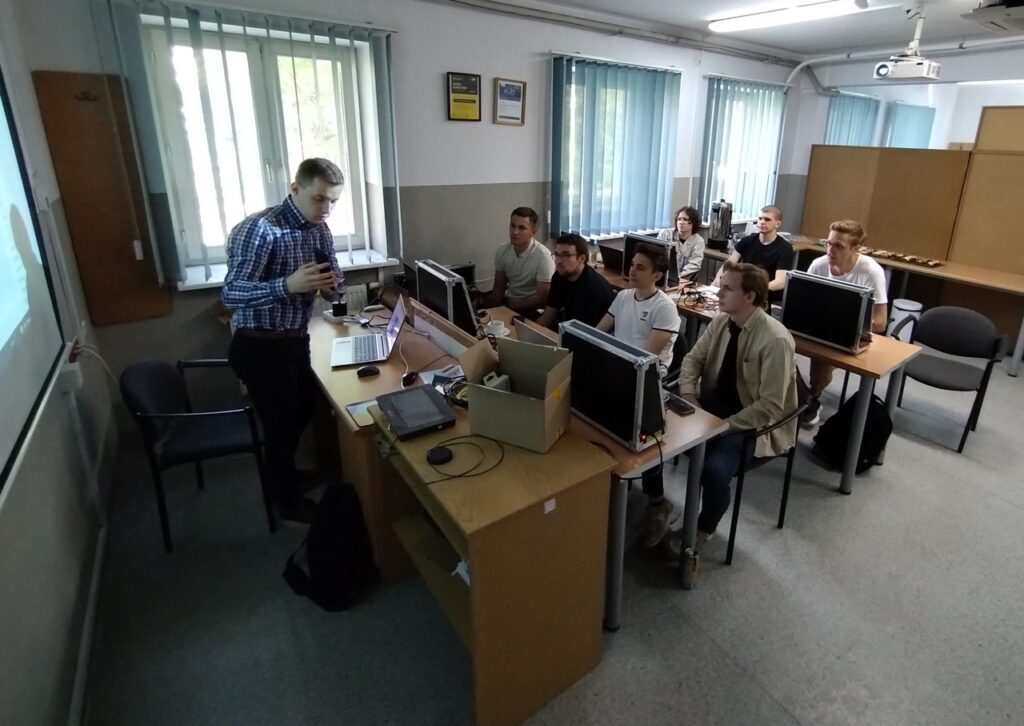 programowanie paneli hmi