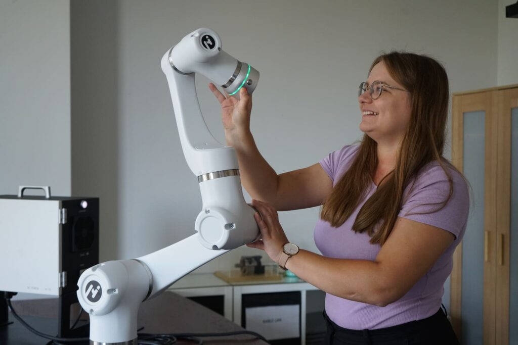 bezpieczny i łatwy w obsłudze robot kognitywny