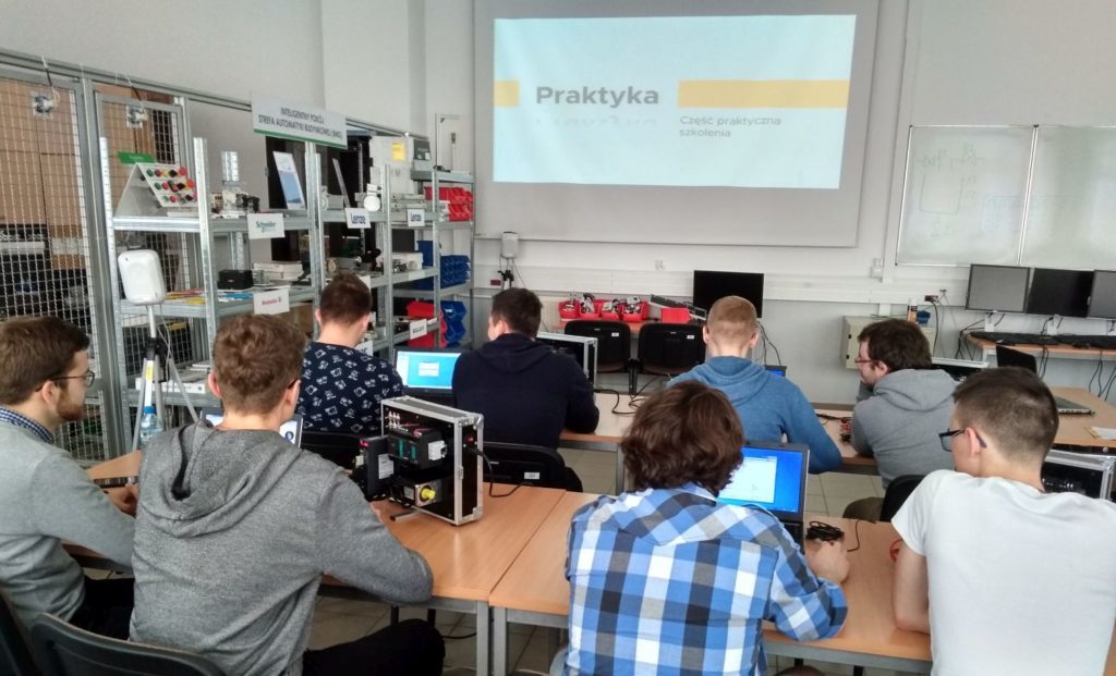 Edukacja współpraca ze szkołami